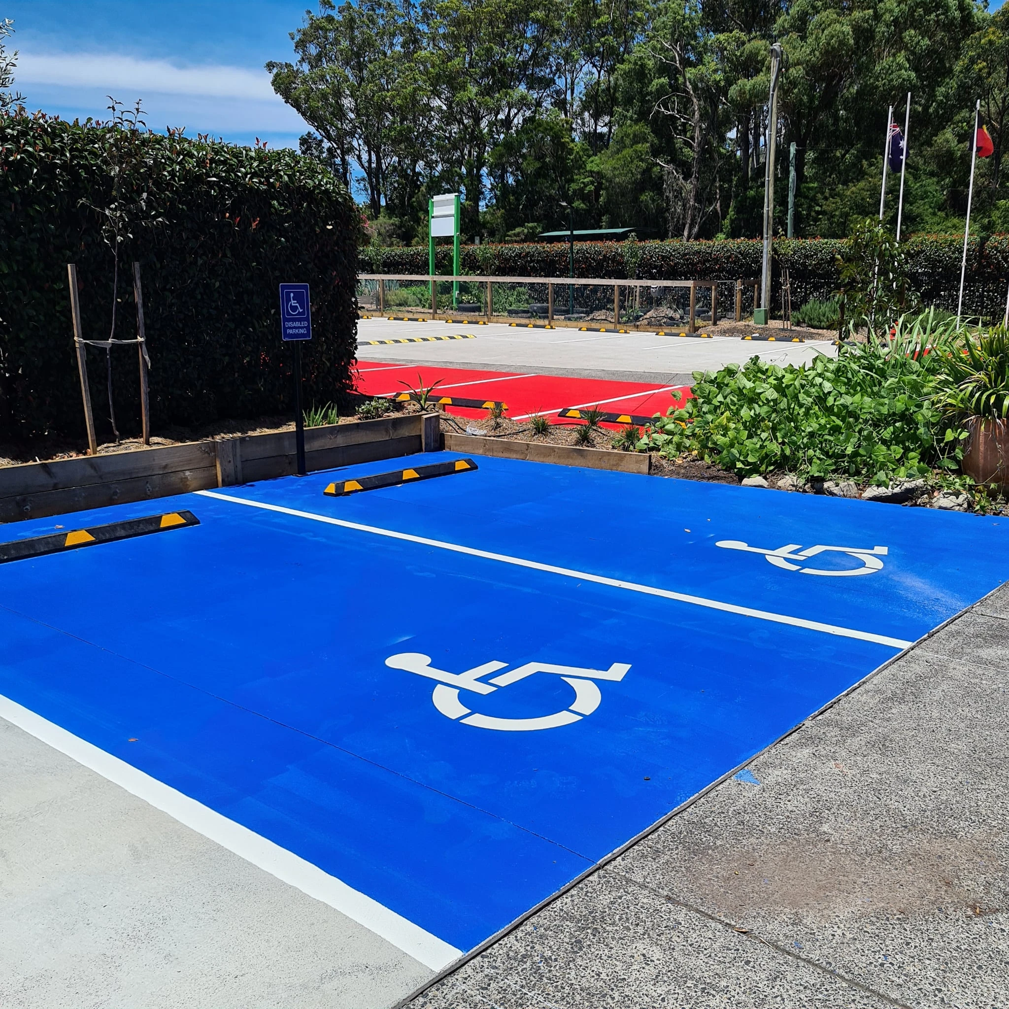 Accessible parking bay markings